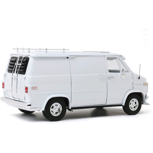 1976 Chev G Series Van 1:18 Model Car (White)